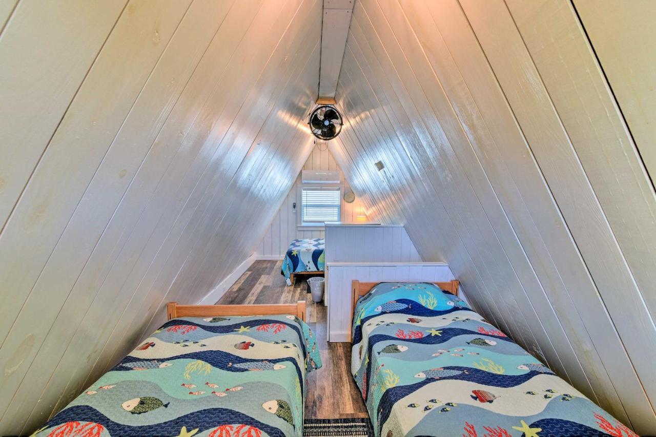 A-Frame Home With Deck - 2 Blocks To Surfside Beach! Zewnętrze zdjęcie